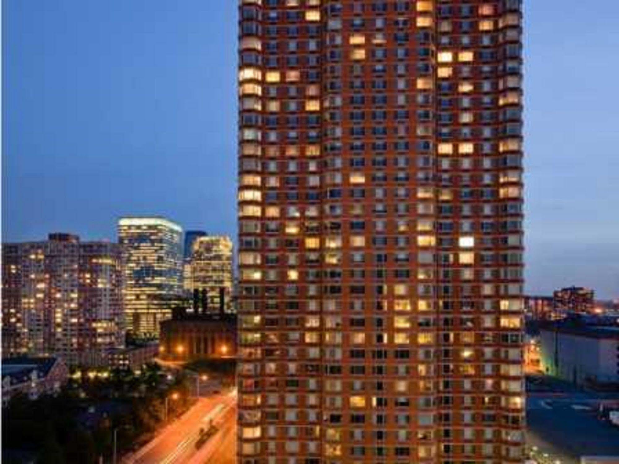 Global Luxury Suites At Jersey City Waterfront Eksteriør bilde